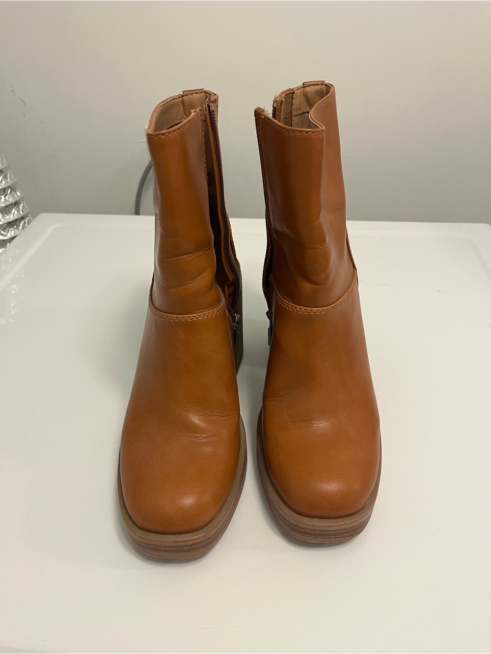 Universal Thread Tan Leather Platform Ankle Boots